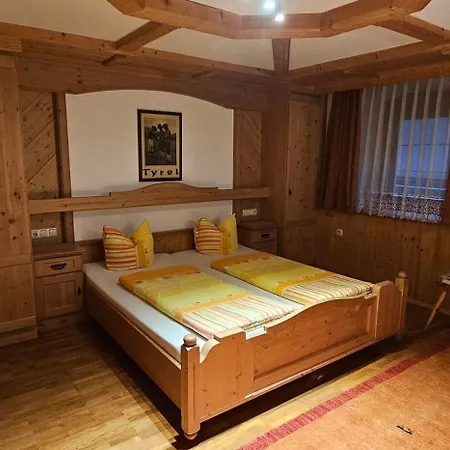 Hotel-Garni Pramstraller-3