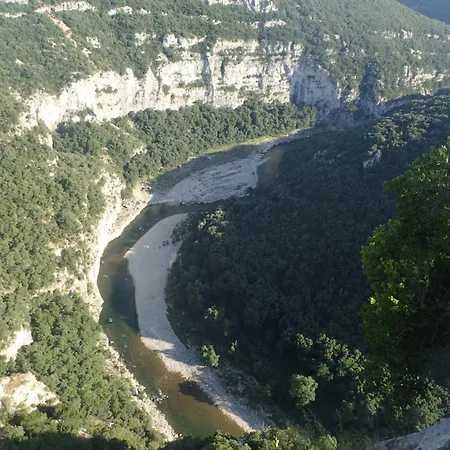 le rocher de Sampzon-2