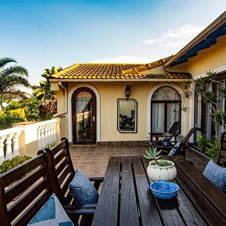 La Loggia Bed And Breakfast-3