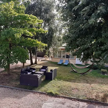 Au Bord De L'Eau-2