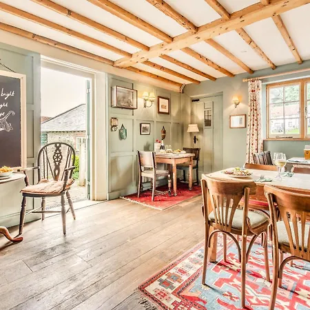 Tiger Inn - Catherine-2