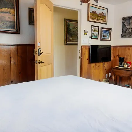 Red Horse Bed And Breakfast-2
