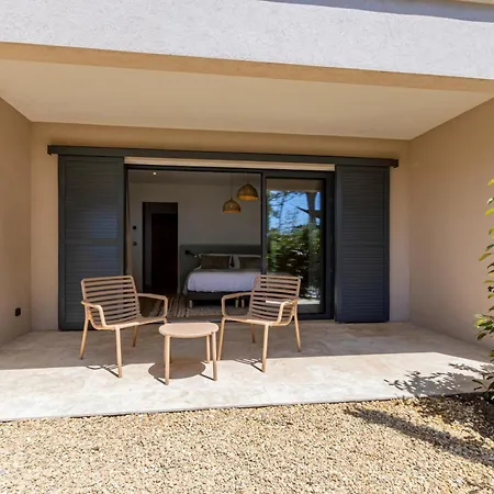 Le Refuge - Gigaro Lodges-2
