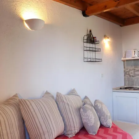 Auberge Kalopetri-3