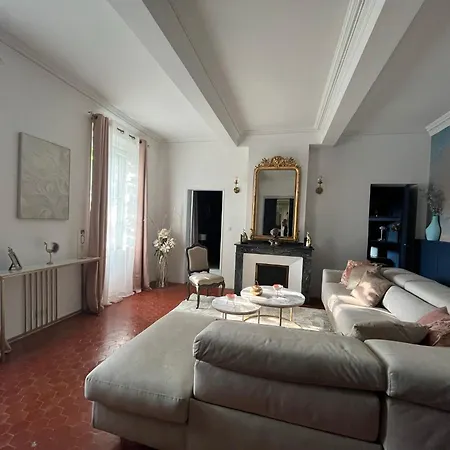 La Belle Dame sans Regrets Domaine de charme avec piscine chauffée, sauna et espace Bien-être entre Narbonne et Carcassonne-2