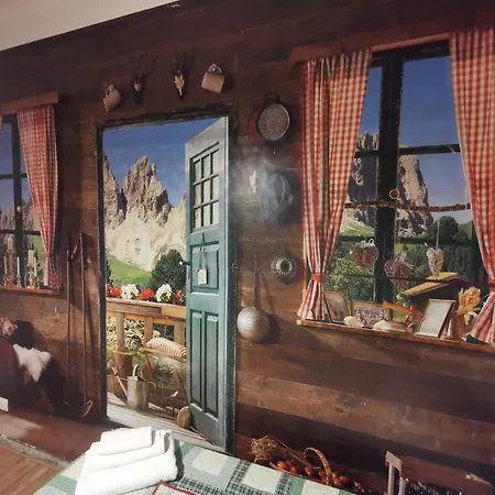 La Finestra Sul Mondo Guest House-3