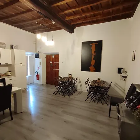 Giubbonari Street-2