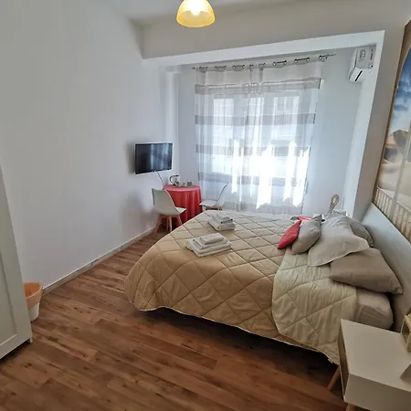 La Finestra Sul Mondo Guest House-2