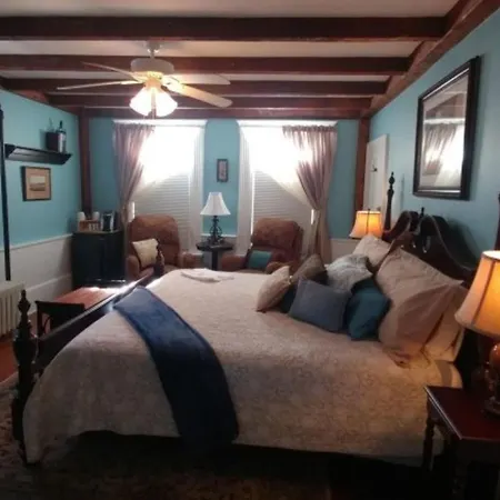 2 River Road Inn & Cottages-3