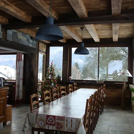 Chambres D'Hotes Chalet De La Source-3