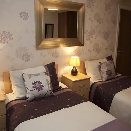 Arch House B&B & Apartments-3