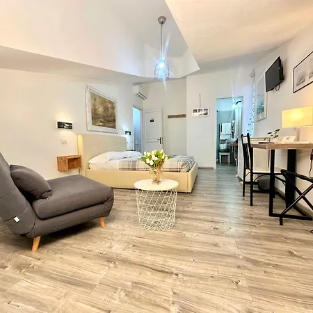 Il Borghetto Guest House-2