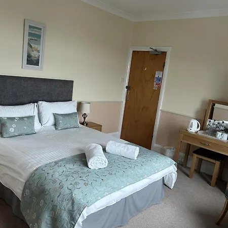 Harbour Lights Guest House Room Only-3