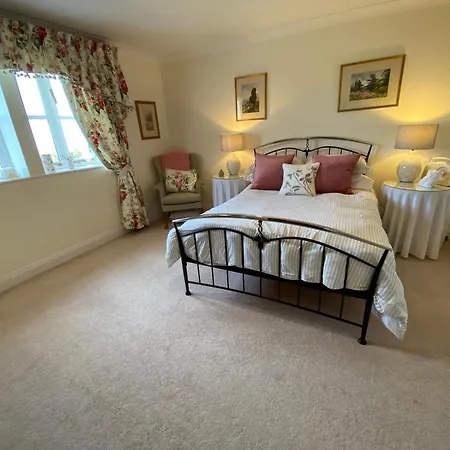 Lower Farm Cottage-3