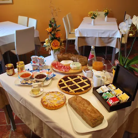 B&B L'Angolo Di Rosina Con Ristorante-2