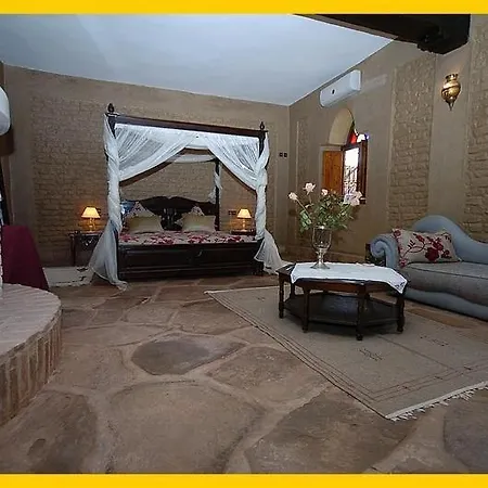 La Rose Du Desert-3