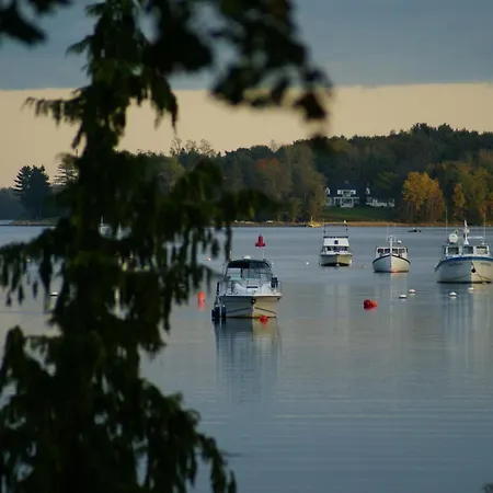 Fisherman'S Daughter B&B-2