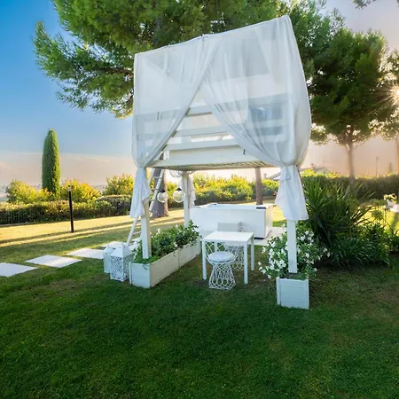 Tra gli Alberi e il Mare-2