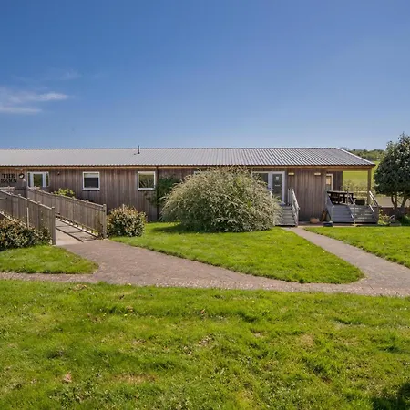 Godshill Park Barn-3
