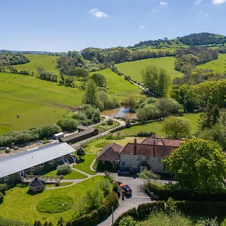 Godshill Park Barn-2