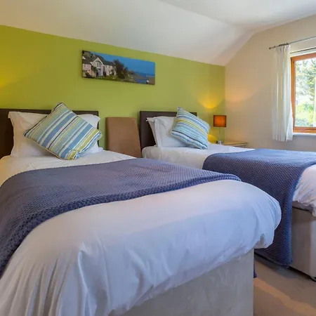 Oak Lodge B&B-2