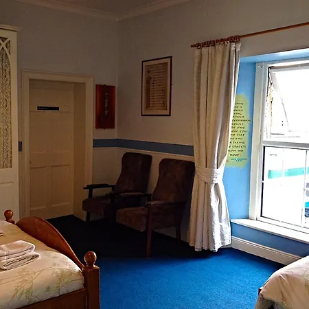 Cashel Town Center Inn-2