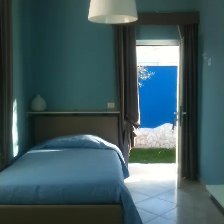 Bed And Breakfast Fly-3