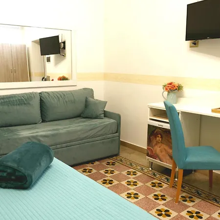 V&V Suite & Breakfast-2