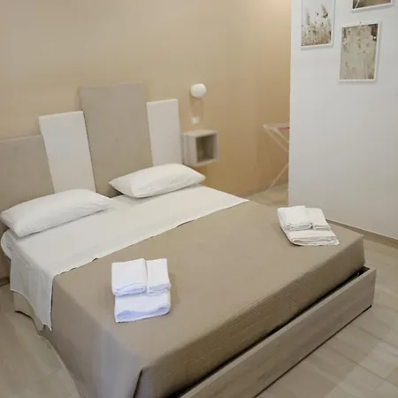 Mary'S Rooms-3