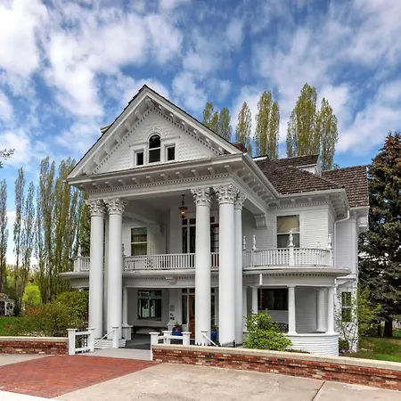 The Gibson Mansion Bed And Breakfast-3