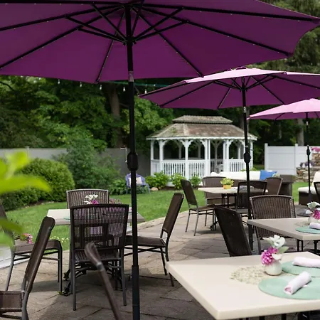 Westbrook Inn Bed And Breakfast-3