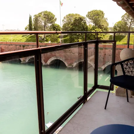 C House Rooms Lake-3