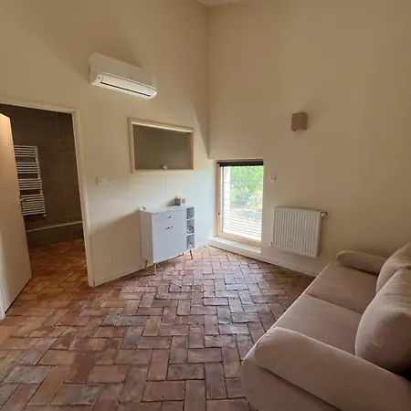 La Bergerie Des Amandiers Chambres Et Table D'Hotes-2