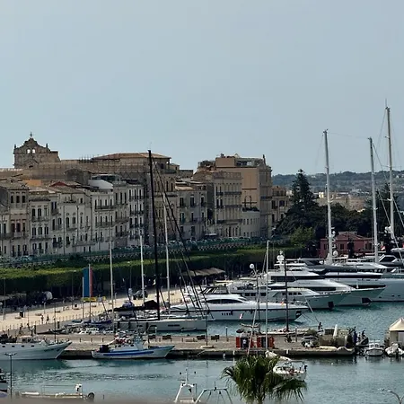 La Terrazza Sul Porto-2