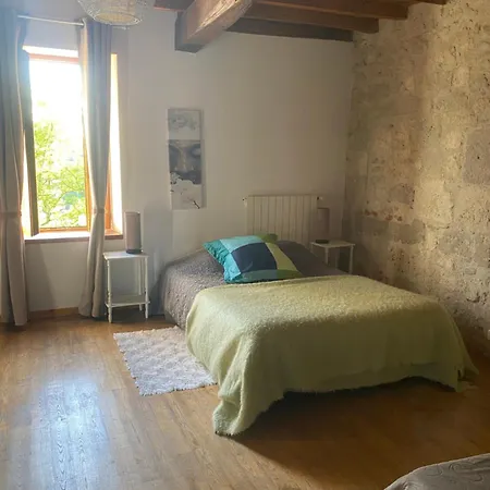 CHEZ SOPHIE -Chambres d’hôtes, Gîte et Gîte équestre-3