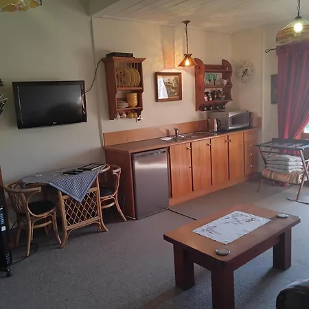 Guthrie Cottage-3