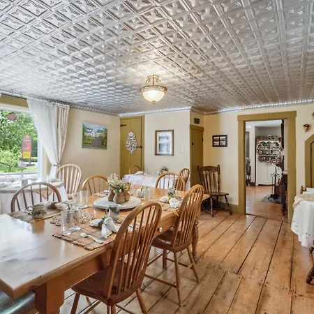 Farmhouse Inn B&B-2