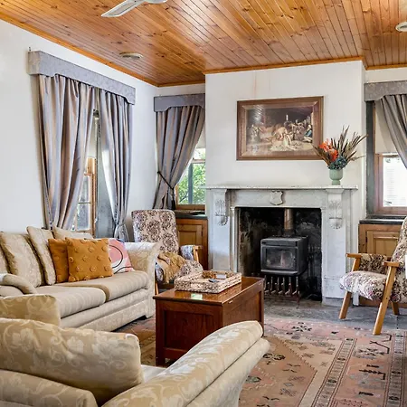 Reillys Wines Heritage Cottages-2