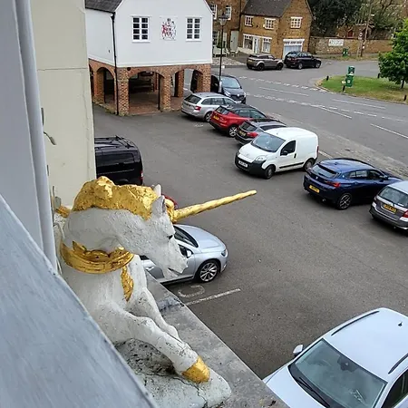 Unicorn Inn-2