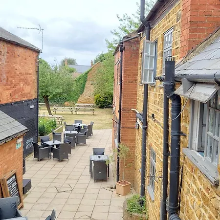 Unicorn Inn-3