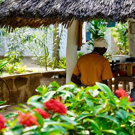 Peekaboo Diani Beach-2