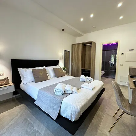Good Vibes Luxury Rooms-2