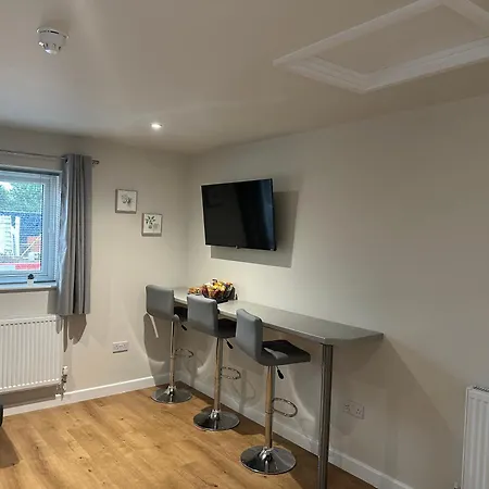 Cedarwood B&B-3
