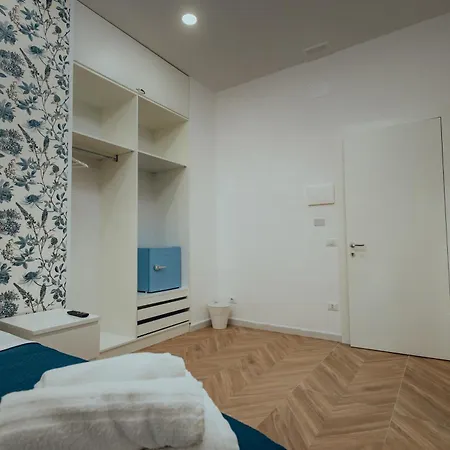 Otis Rooms-2