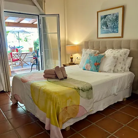 At Home In Malaga Stay & Solo Travellers-3
