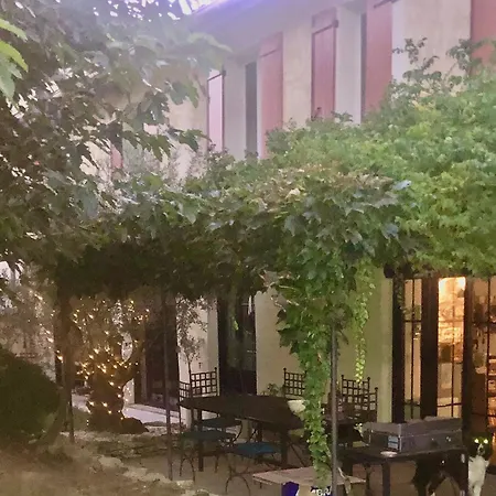 Une Ferme En Ville Chambres D'Hotes Et Table D'Hotes-3