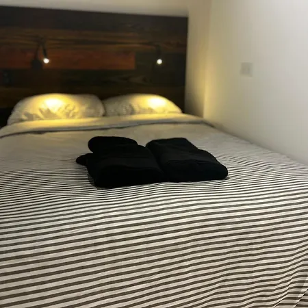 Corcho Rooms-2