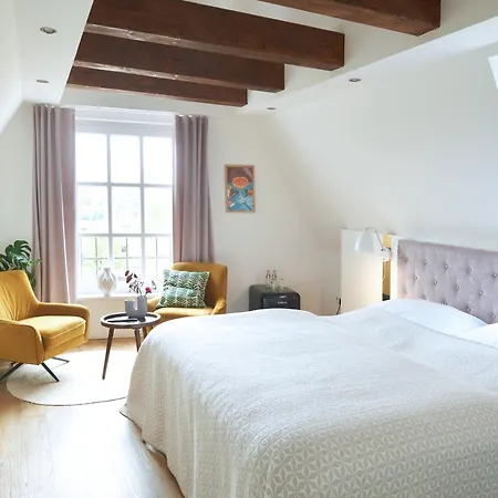 Five Rooms-3