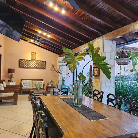 Casa Garay Hotel 658-2