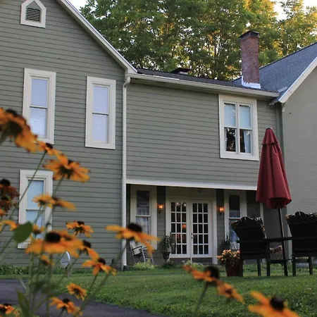 Prairie Guest House-2